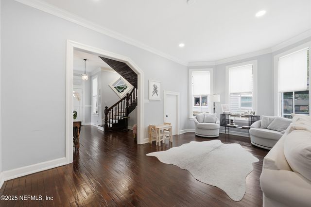 2750 ST JOHNS Avenue, Jacksonville, FL 32205