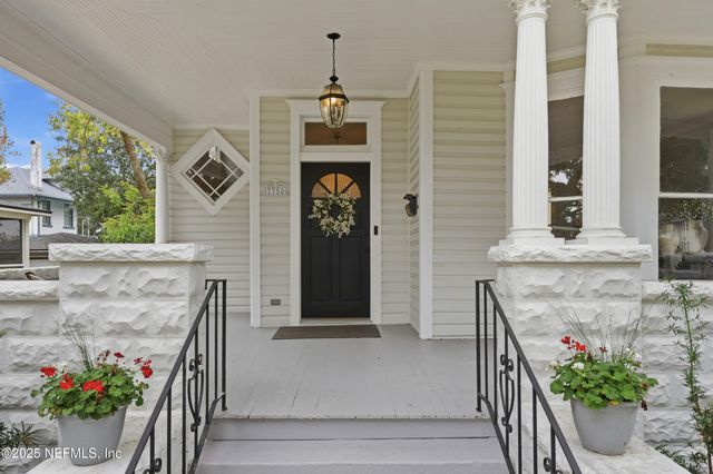 2750 ST JOHNS Avenue, Jacksonville, FL 32205