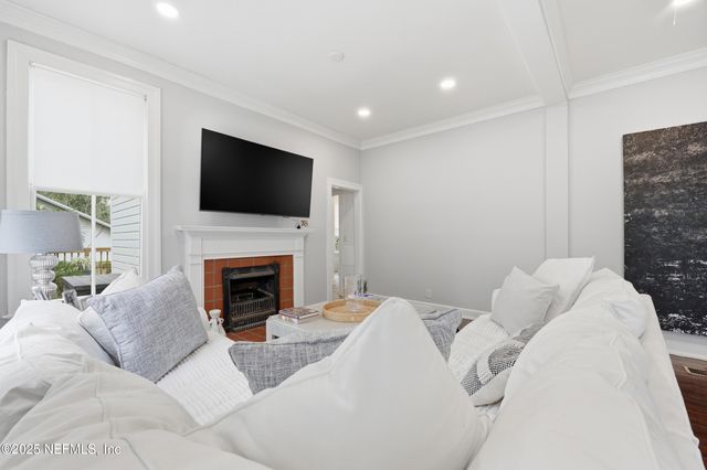 2750 ST JOHNS Avenue, Jacksonville, FL 32205