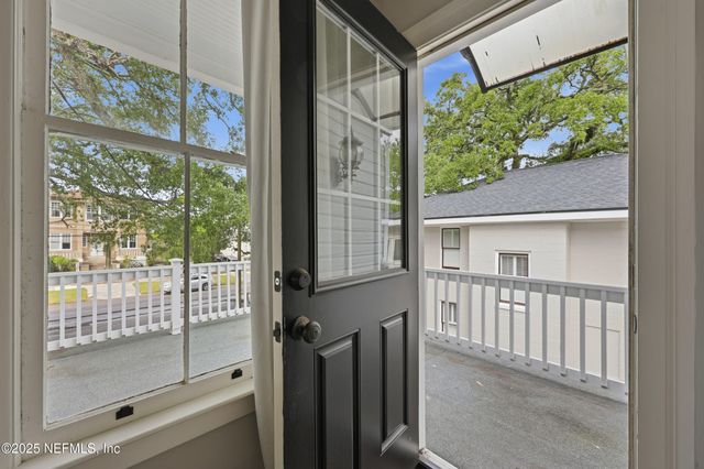 2750 ST JOHNS Avenue, Jacksonville, FL 32205