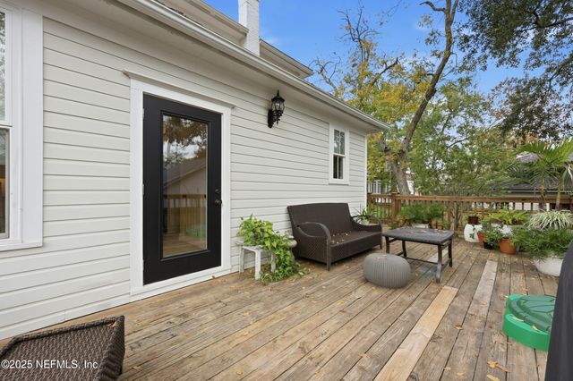 2750 ST JOHNS Avenue, Jacksonville, FL 32205