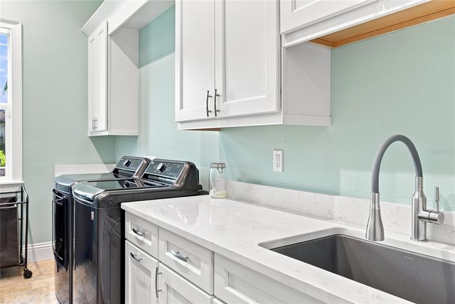 2208 PRINCESS JULIA LANE, Lutz, FL 33549