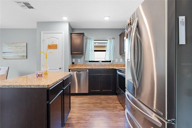 1717 CHATHAM GREEN CIRCLE, Ruskin, FL 33570