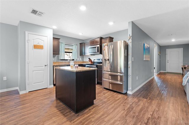1717 CHATHAM GREEN CIRCLE, Ruskin, FL 33570