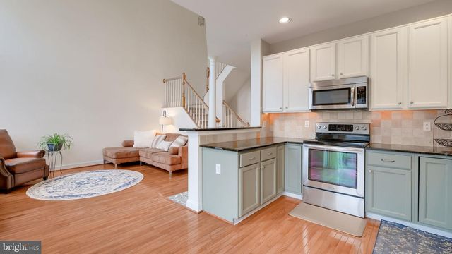 12 HERITAGE HILLS DRIVE, Washington Crossing, PA 18977