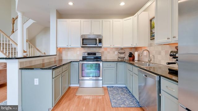 12 HERITAGE HILLS DRIVE, Washington Crossing, PA 18977