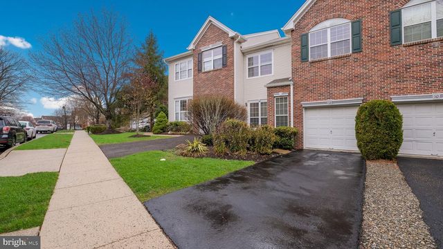 12 HERITAGE HILLS DRIVE, Washington Crossing, PA 18977
