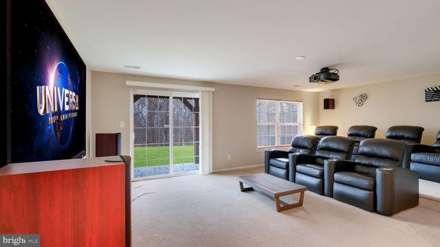 12 HERITAGE HILLS DRIVE, Washington Crossing, PA 18977