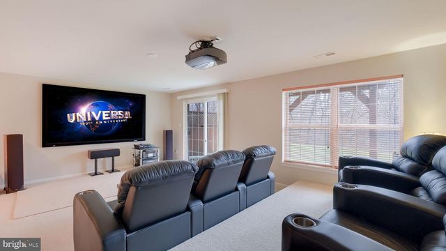 12 HERITAGE HILLS DRIVE, Washington Crossing, PA 18977