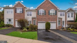 12 HERITAGE HILLS DRIVE, Washington Crossing, PA 18977