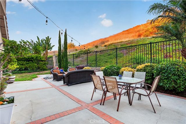 835 S Shanada Court, Anaheim, CA 92807