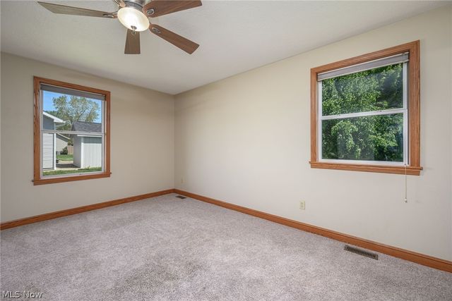 5950 Kentview Avenue NW, North Canton, OH 44720