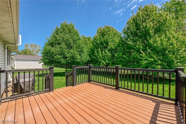 5950 Kentview Avenue NW, North Canton, OH 44720