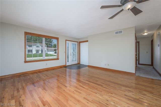 5950 Kentview Avenue NW, North Canton, OH 44720