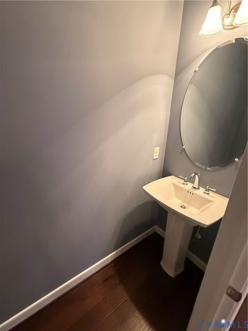 7350 Pebble Lake Dr, Mechanicsville, VA 23111