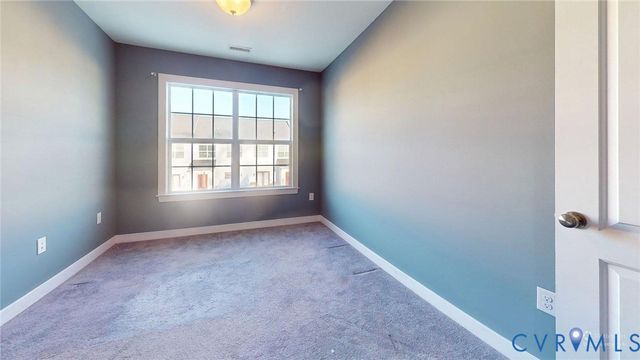 7350 Pebble Lake Dr, Mechanicsville, VA 23111