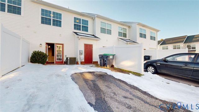 7350 Pebble Lake Dr, Mechanicsville, VA 23111