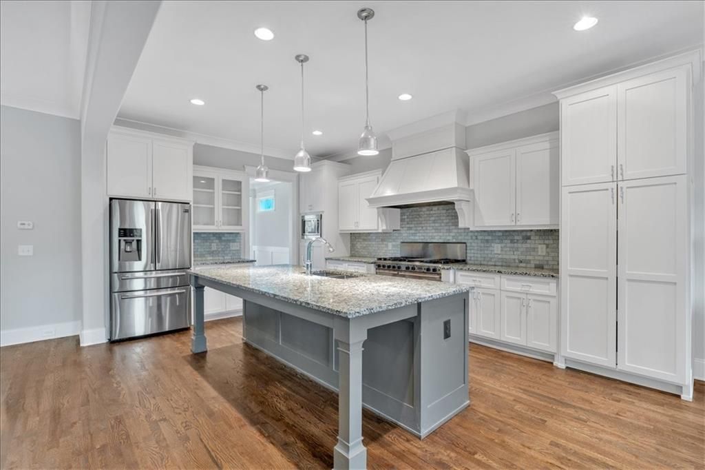 Image 17 of property listing at 1298 Windsor Parkway NE, Atlanta, GA 30319