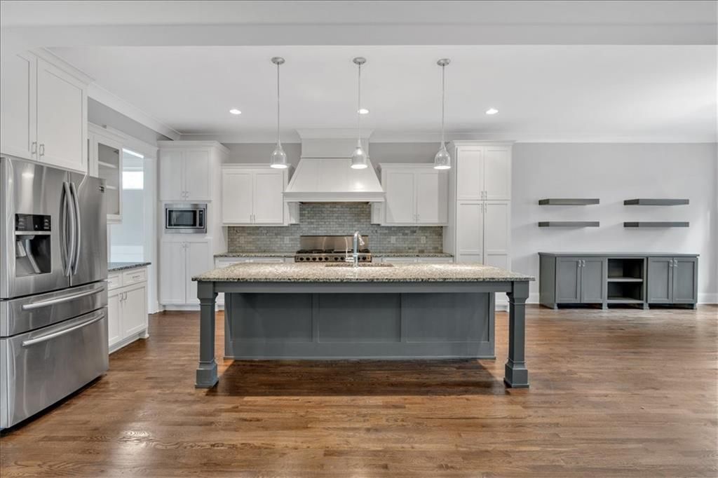 Image 18 of property listing at 1298 Windsor Parkway NE, Atlanta, GA 30319