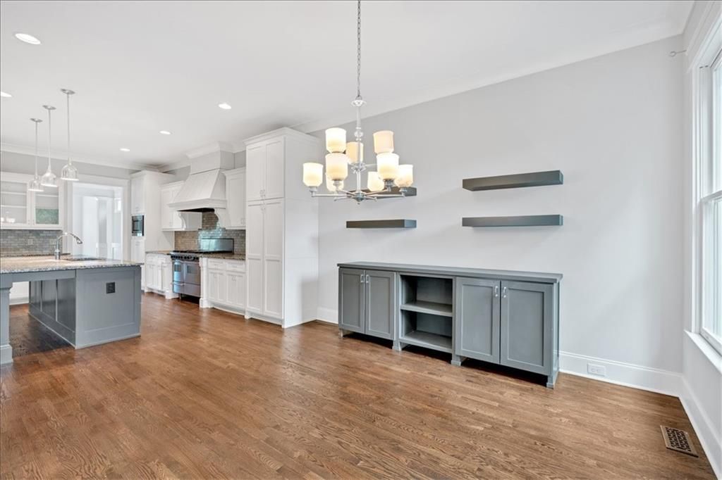Image 21 of property listing at 1298 Windsor Parkway NE, Atlanta, GA 30319