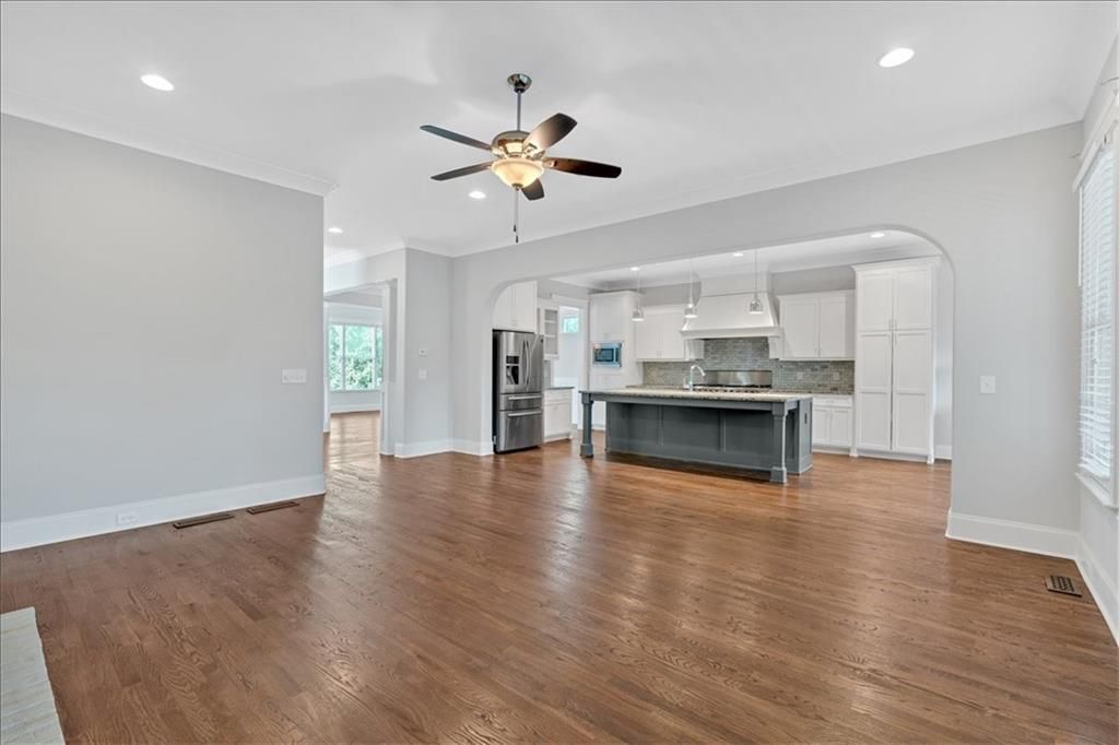 Image 25 of property listing at 1298 Windsor Parkway NE, Atlanta, GA 30319
