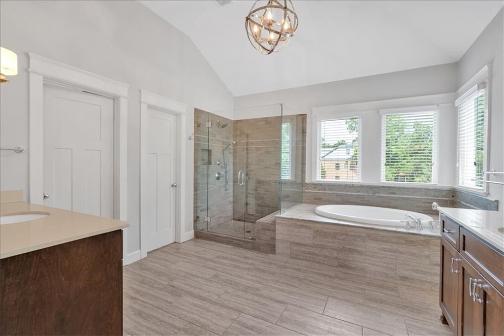 Image 29 of property listing at 1298 Windsor Parkway NE, Atlanta, GA 30319