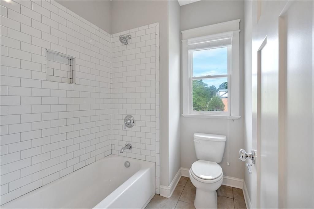 Image 38 of property listing at 1298 Windsor Parkway NE, Atlanta, GA 30319