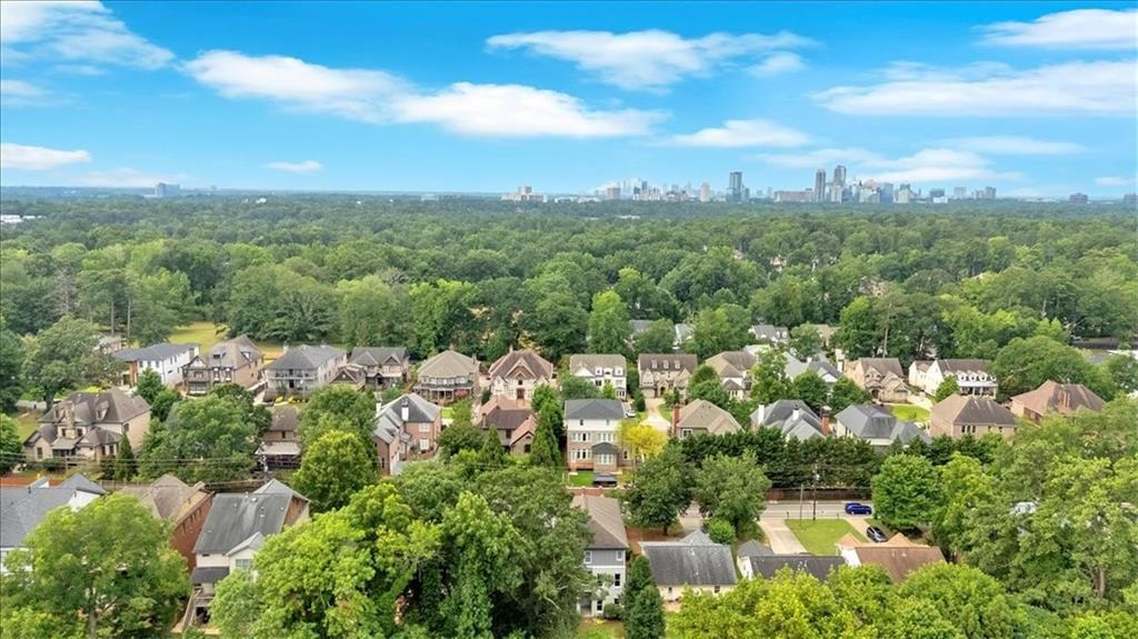 Image 60 of property listing at 1298 Windsor Parkway NE, Atlanta, GA 30319