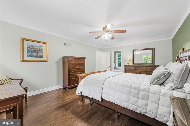 11152 POWDER HORN DR, Potomac, MD 20854