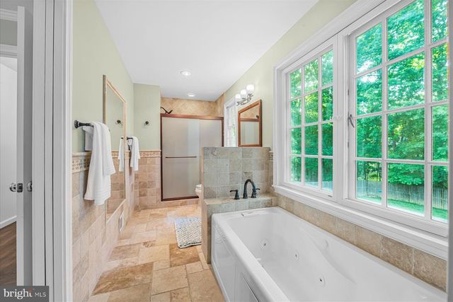 11152 POWDER HORN DR, Potomac, MD 20854