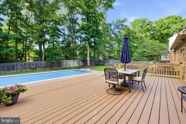 11152 POWDER HORN DR, Potomac, MD 20854