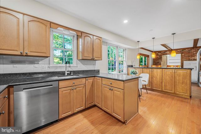 11152 POWDER HORN DR, Potomac, MD 20854