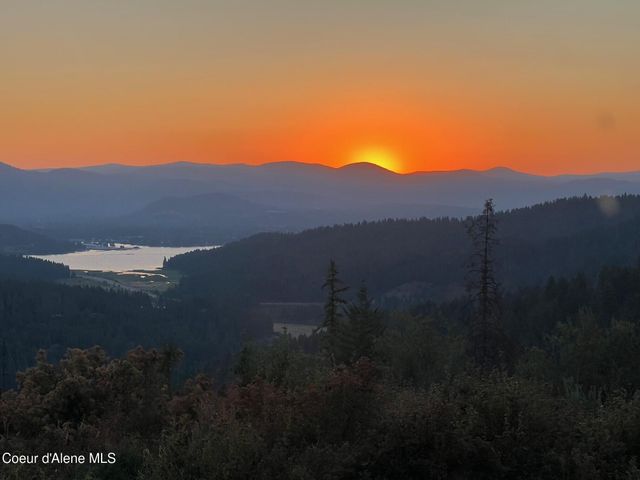 7801 W Eagle Ridge Rd, Coeur D'alene, ID 83814