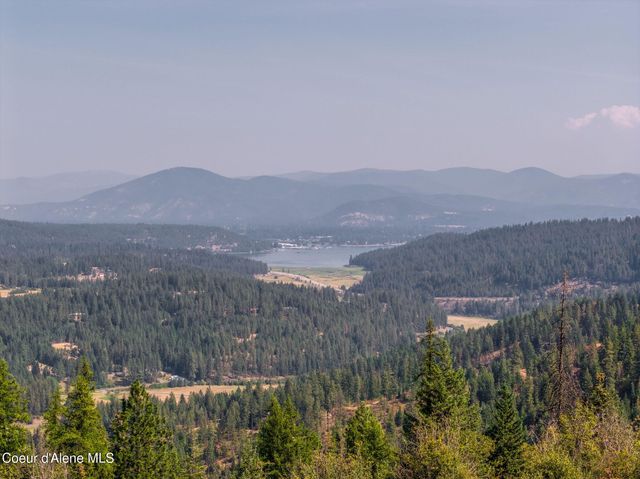 7801 W Eagle Ridge Rd, Coeur D'alene, ID 83814