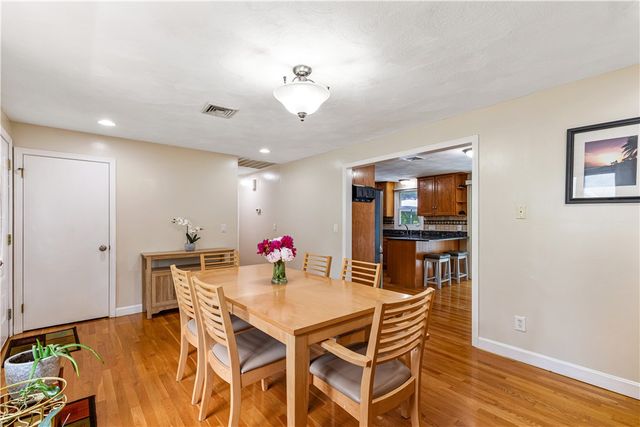 8 Palmer Street, Smithfield, RI 02828
