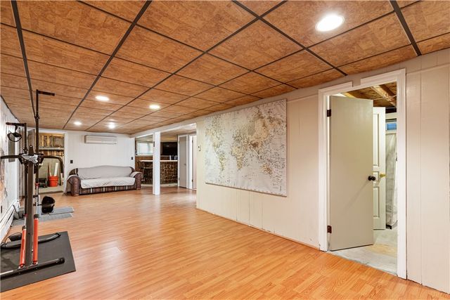8 Palmer Street, Smithfield, RI 02828