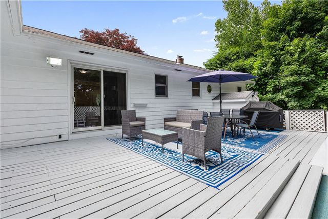 8 Palmer Street, Smithfield, RI 02828