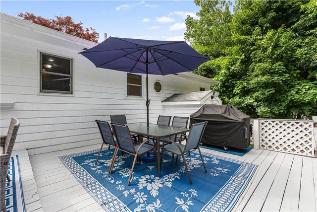 8 Palmer Street, Smithfield, RI 02828