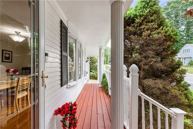 8 Palmer Street, Smithfield, RI 02828
