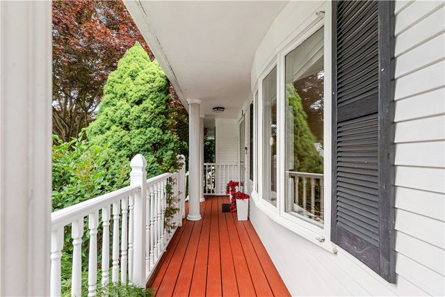 8 Palmer Street, Smithfield, RI 02828