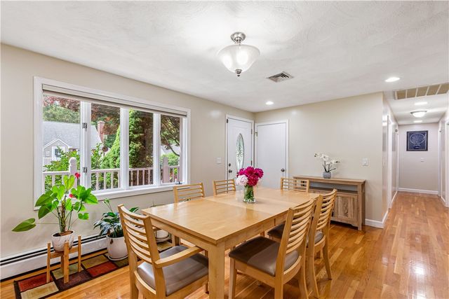 8 Palmer Street, Smithfield, RI 02828