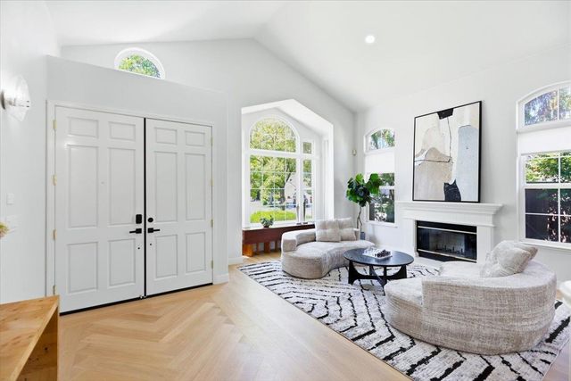 18922 Congress Junction Court, Saratoga, CA 95070