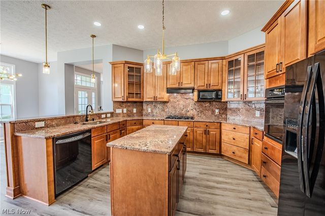 330 Blossom Lane, Orange, OH 44022