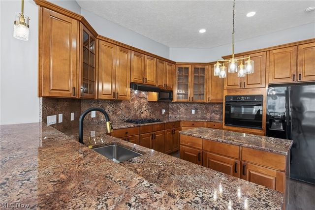 330 Blossom Lane, Orange, OH 44022