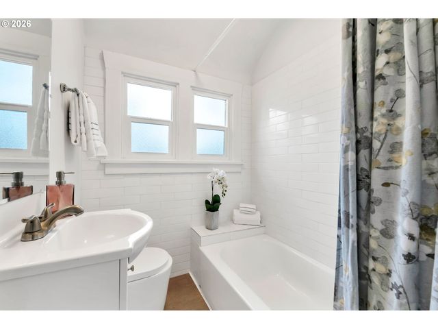 7630 N DRUMMOND Ave, Portland, OR 97217