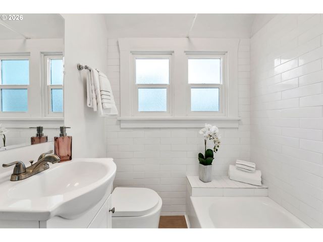 7630 N DRUMMOND Ave, Portland, OR 97217