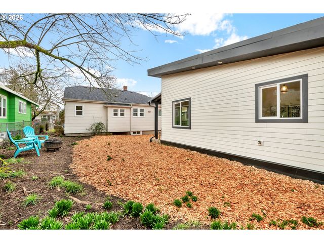 7630 N DRUMMOND Ave, Portland, OR 97217