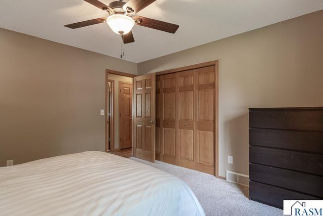 109 Creative Court, Mankato, MN 56001