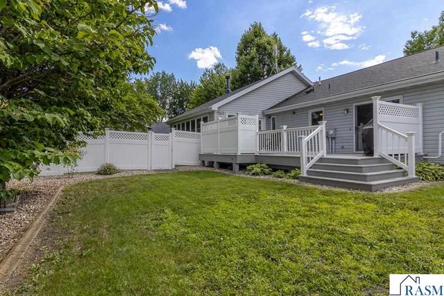109 Creative Court, Mankato, MN 56001