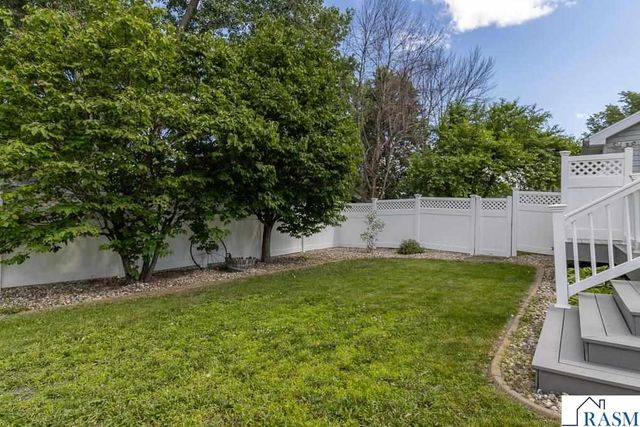 109 Creative Court, Mankato, MN 56001